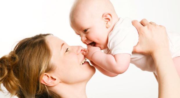 L'amore materno nei primi anni di vita fa sviluppare il cervello del doppio