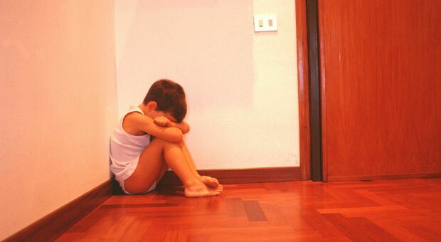 Bambini con tendenze suicide, è allarme: aumentano in modo spaventoso i ricoveri