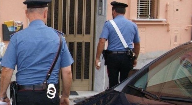 Roma, pensionato tenta di investire rivale in amore: arrestato