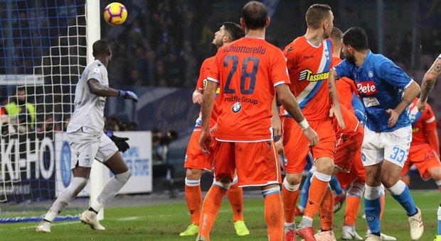 Meret salva il risultato, Albiol regala la vittoria: il Napoli supera la Spal 1-0