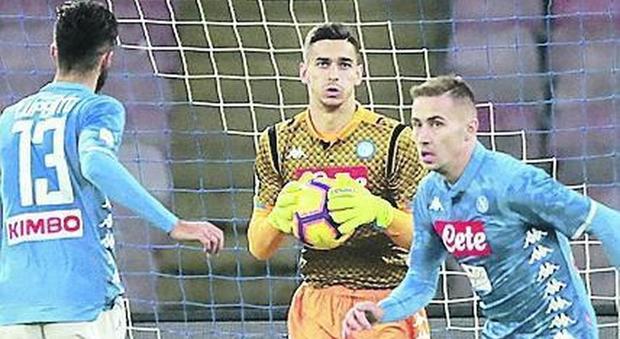 Napoli, il portiere è un dilemma: Meret scalpita, titolare a Cagliari