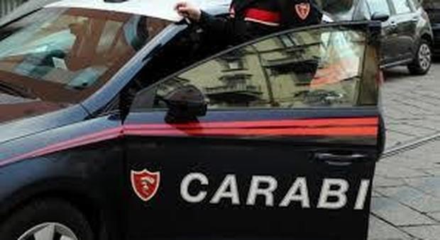 Droga e armi, arrestate 3 persone tra cui padre e figlio nel Casertano