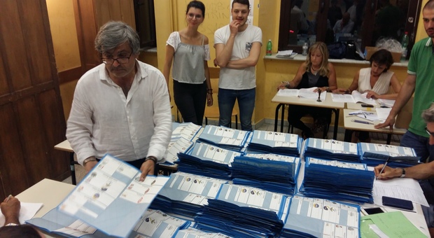 Il voto nel Viterbese: Gregori sindaco di Vallerano, Bigiotti a Valentano, Grattarola a Vignanello e Sgarbi a Sutri