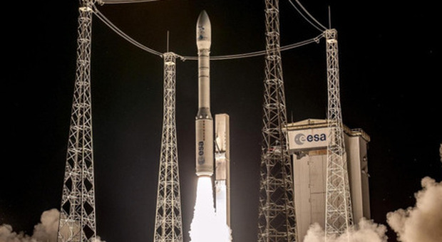 Vega decollato oggi, il razzo italiano dei record porta in orbita 53 satelliti Segui la diretta Rivedi il lancio