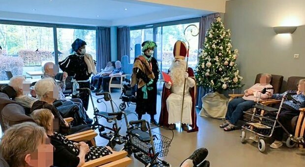 Belgio: Babbo Natale visita un ospizio e contagia 118 persone