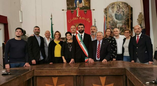 Amalfi, la giunta di Milano vara la riorganizzazione degli uffici comunali