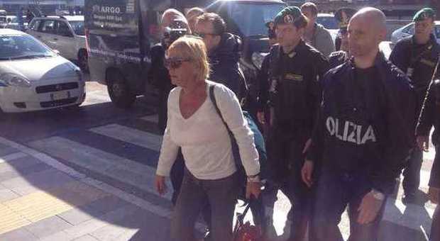 l'Interpol di Roma arresta Lady Madoff la regina delle truffe presa a Fiumicino
