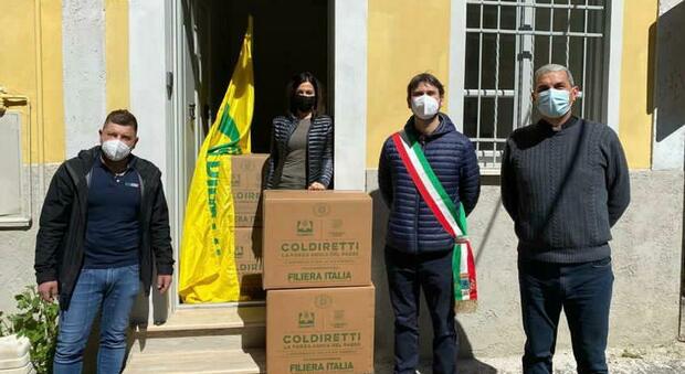 Sono arrivati anche a Magliano Sabina i pacchi della solidarietà donati dalla Coldiretti