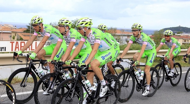 Giro 100, alla vigilia della partenza è già doping: test falliti per Pirazzi e Ruffoni