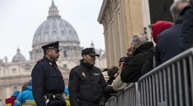 Giubileo, tiratori scelti sui tetti e droni militari in volo: è allerta in Vaticano