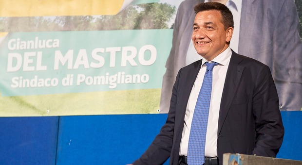 L'ex sindaco di Pomigliano Del Mastro e Di Maio