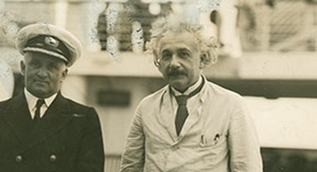 Albert Einstein con il capitano del Belgenland II, 1930