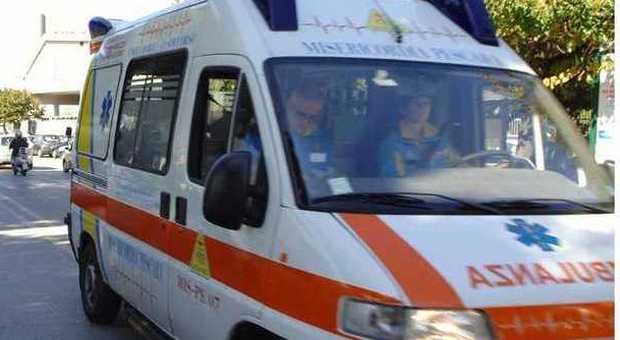 Rieti, incidente tra auto e moto in viale Matteucci: due feriti