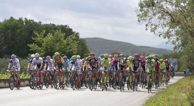 Giro d'Italia 2016, la sesta tappa a Wellens, Dumoulin resta maglia rosa