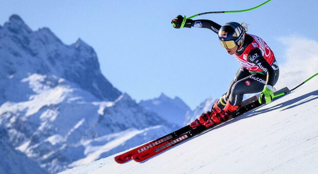 Sci, Sofia Goggia meravigliosa: vince la discesa di St. Moritz con la mano rotta operata ieri