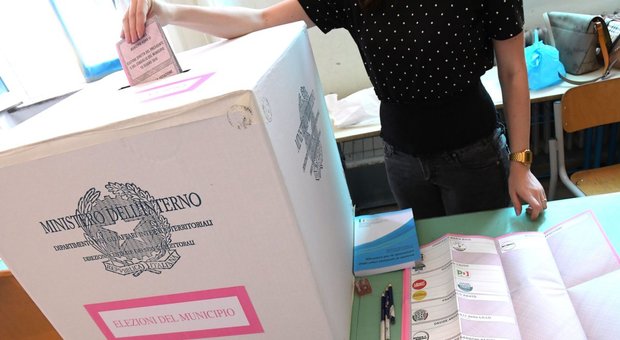 Elezioni a Roma, crollo M5S nei municipi al voto. Nell'VIII eletto Ciaccheri. Ballottaggio nel III il 24 giugno