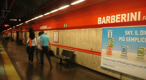 Metro A Barberini, altri 4 mesi di agonia: «Chiusa fino a ottobre»