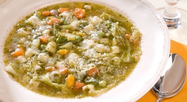 Potage, vellutata o minestra: legumi che passione, tuffiamoci nelle zuppe