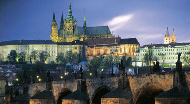 Praga, le Carmelitane lasciano la città: movida troppo rumorosa in centro