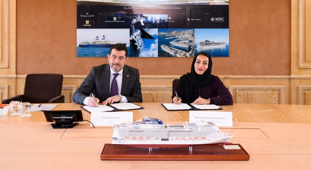 Da sinistra Gianni Onorato, Chief Executive Officer di MSC Cruises e Noura Rashid Al Dhaheri, Direttore della divisione crociere di Abu Dhabi Ports
