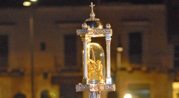 Venerdì Santo “speciale”: si attende il prodigio della Sacra Spina