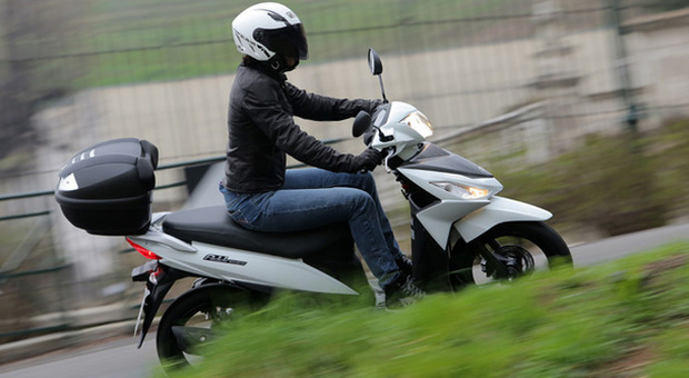 Lo scooter da città Suzuki Address