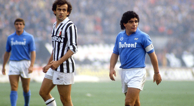Napoli-Juventus, sms di Maradona: «Forza azzurri, metteteci il cuore»