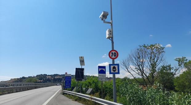 Il nuovo sistema di monitoraggio della velocità, Velocar, installato a Falconara Marittima