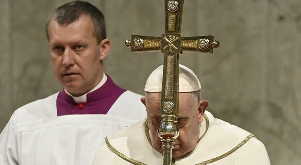 Papa Francesco per il Venerdì Santo sarà al Palatino alla Via Crucis, le meditazioni quest'anno le ha scritte di suo pugno