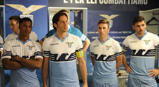 Lazio, torna la maglia del -9. Sabato la presentazione ufficiale prima del Milan