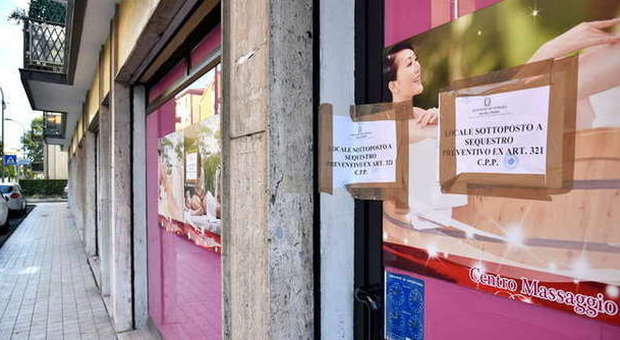 Centri massaggi hot a Spinea, Mestre e Conegliano: arrestate 3 maitresse