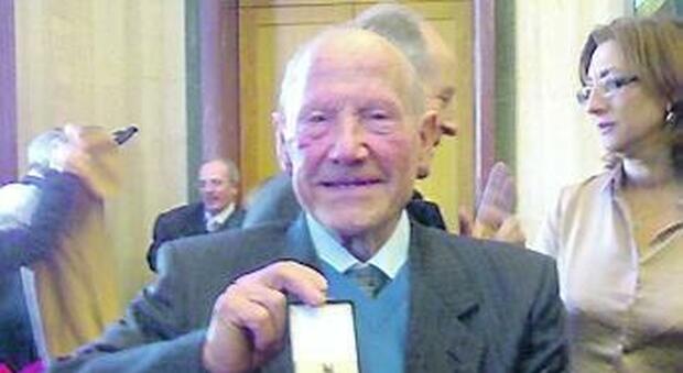 La scomparsa di Cosmo Coccoluto a 101 anni, deportato, era medaglia d'onore del presidente della Repubblica