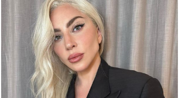 Lady Gaga, il suo brand di make-up vegano arriva in Italia: «Con il trucco cerco la mia identità e mi prendo cura di me stessa»