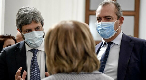 Covid a Napoli, de Magistris sfida De Luca: «Dati precisi sulla diffusione del virus in Campania»