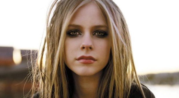 Avril Lavigne, la lettera ai fan sul suo sito: «Avevo accettato la mia morte»