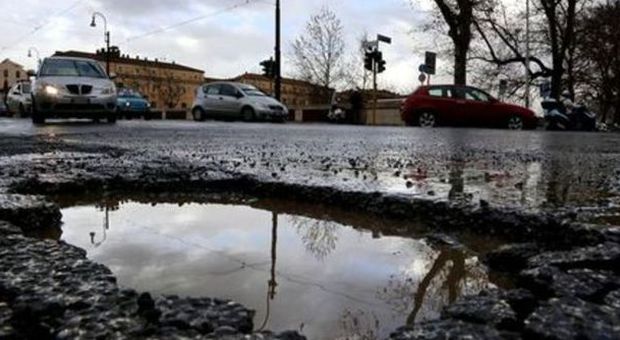 Salva Roma, a rischio servizi per anziani, disabili, strade e asili: un collasso annunciato