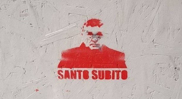 "Totò Riina santo subito": il graffito choc a Firenze, dalle telecamere è caccia agli autori