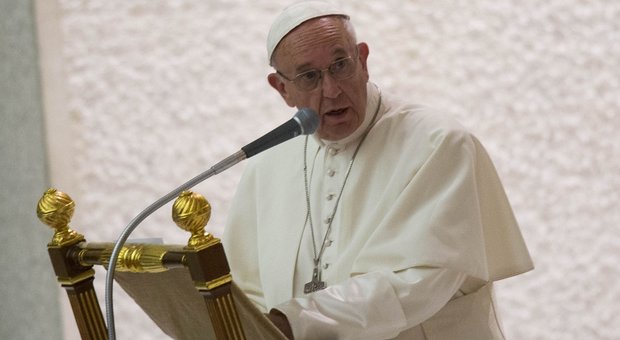 Papa Bergoglio dedica la messa alle 13 studentesse dell'Erasmus morte nell'incidente stradale in Spagna