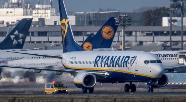 Passeggeri pronti al gate per l'imbarco: Ryanair cancella il volo da Marrakesh a Treviso