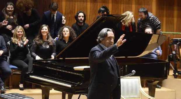 Muti torna al Conservatorio San Pietro a Majella: un minuto di silenzio per Luca De Filippo