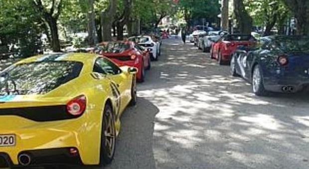 Un raduno Ferrari