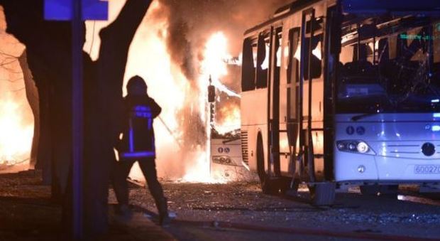 Strage di Ankara, è sirianoo il kamikaze che si è fatto esplodere uccidento 28 persone