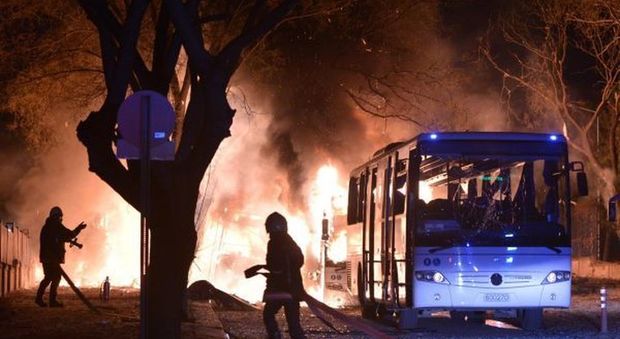 Autobomba ad Ankara, l'intelligence: "L'attentatore è un curdo-siriano"