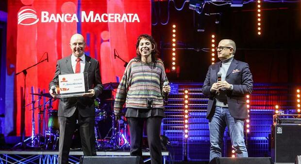 Vicario applauditissima al Lauro Rossi, a Lamante va il premio del pubblico