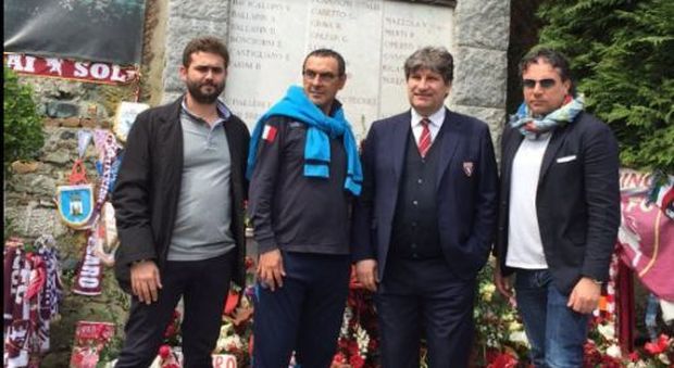 Il Napoli a Superga per rendere omaggio al Grande Torino