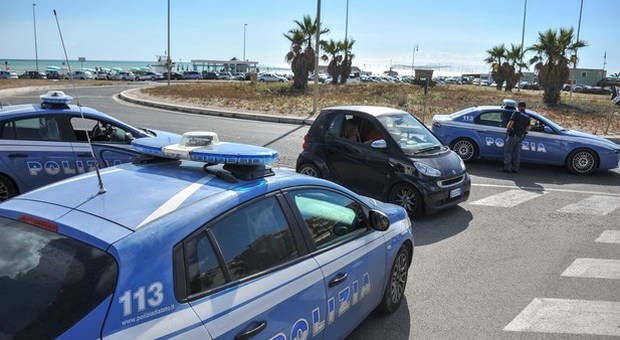 Maxi controllo a Ostia: 121 auto non assicurate