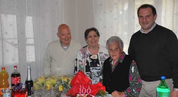 San Benedetto grande festa per nonna Livia che ha compiuto cento anni