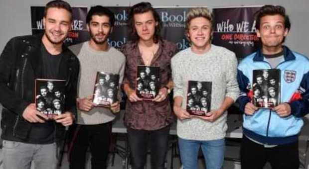 One Direction, uscita la nuova autobiografia: fan in delirio per la presentazione