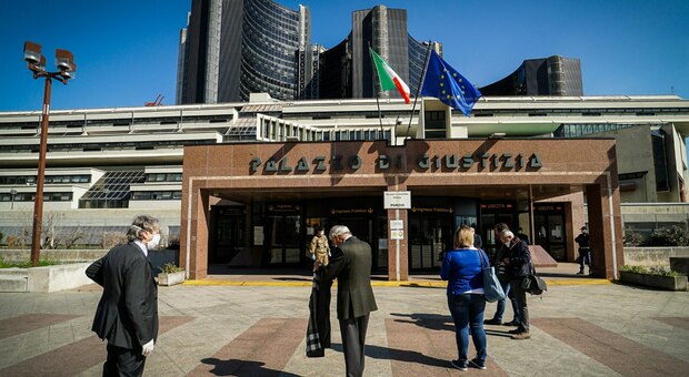 Tribunale di Napoli, soppressi due collegi penali: «Ora processi al palo»
