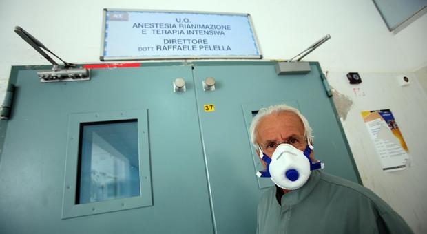 Virus Cina, massima allerta anche a Napoli: pronte due stanze d'isolamento al Cotugno